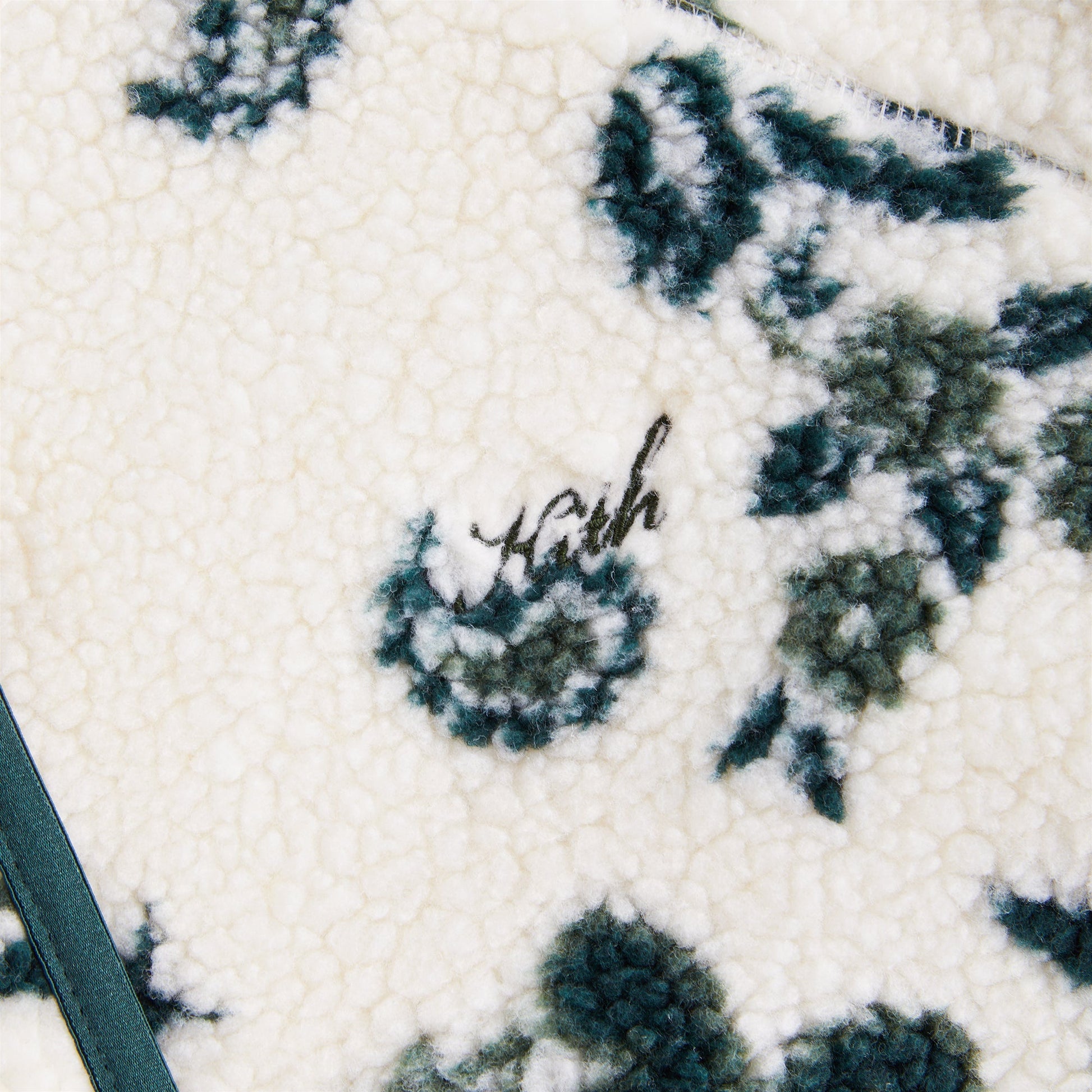 Kith Women Grayson Paisley Jacquard Sherpa - Sandrift